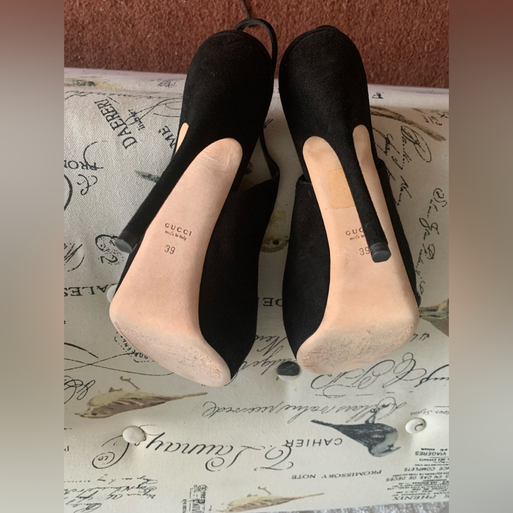 GUCCI Authentic Shoes: Black Suede, Peep-Toe, 1 Rhinestone Bow, 5.5 inch Heel 39 - Picture 4 of 16